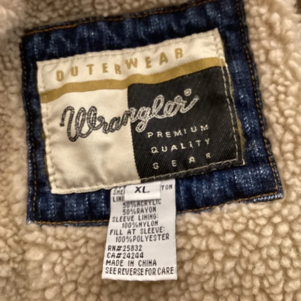 Denim Sherpa Seam Jacket Wrangler Women’s size XL zip up - Picture 8 of 12